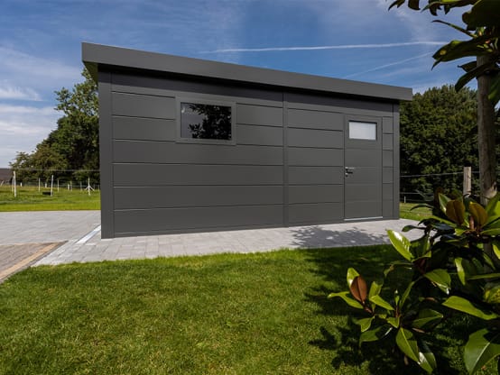 Garage en acier de 19,3 m² anthracite avec porte sectionnelle