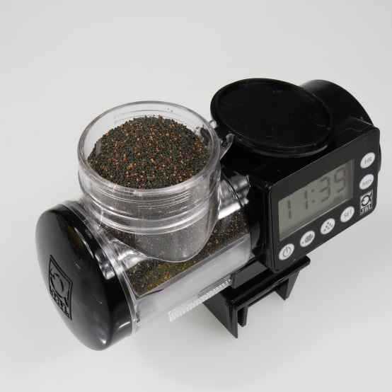 Distributeur automatique de nourriture pour poissons d